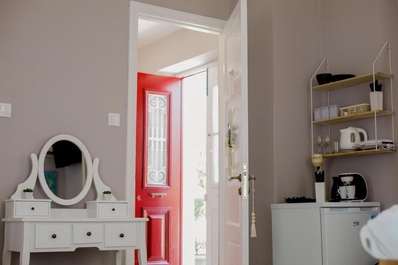 Rooms In Yard Corinth Luaran gambar